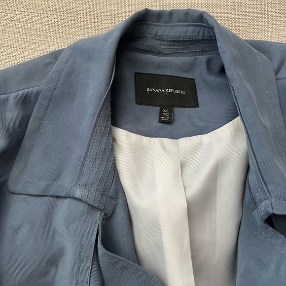 Blue Banana Republic Trench Coat - Picture 3 of 4